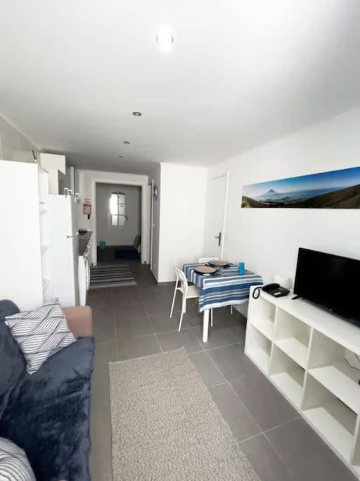 Apartamento Simples E Simpatico Horta  Ngoại thất bức ảnh